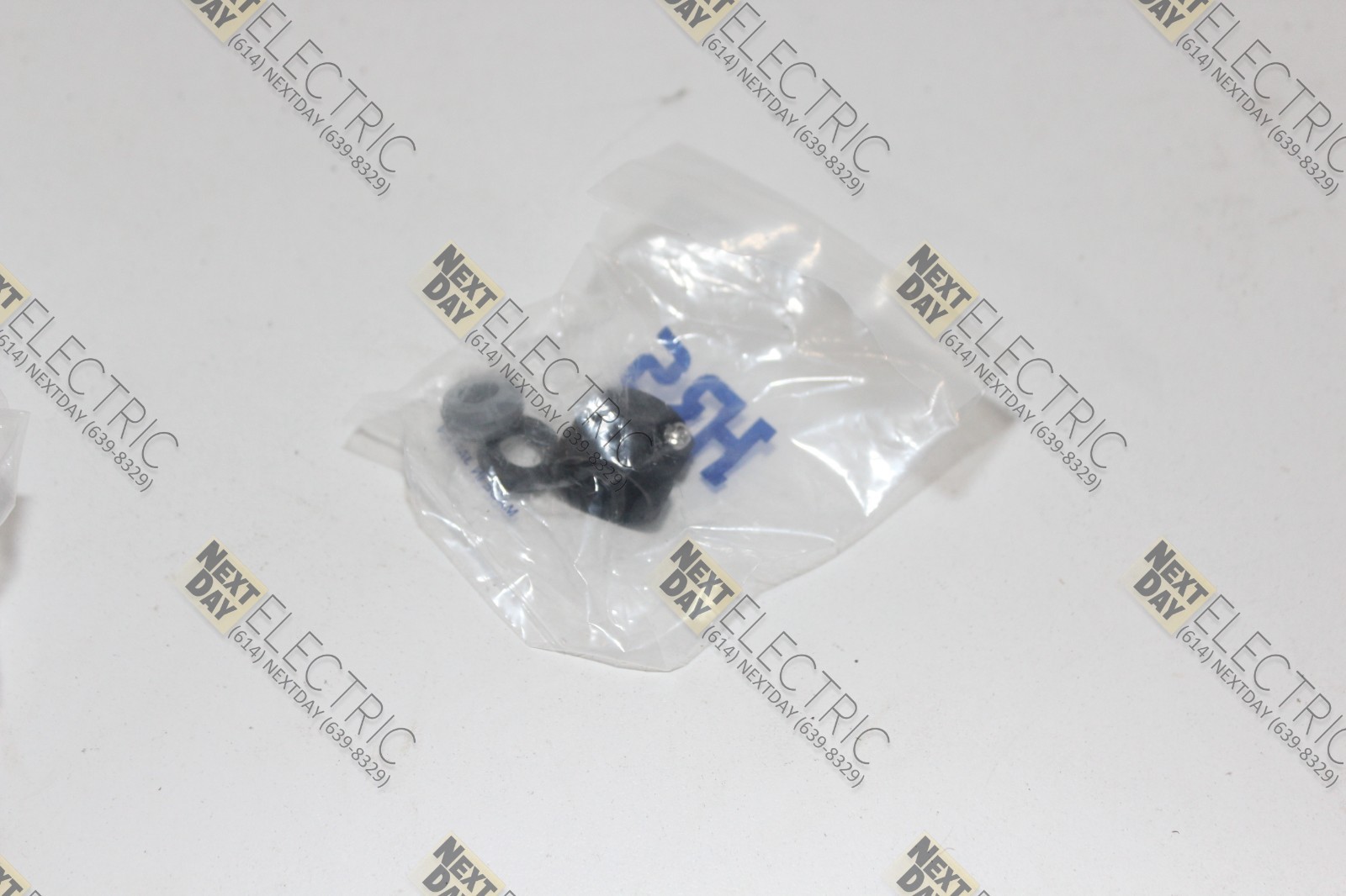 HRS, JR13WCC-7-71, Hirose Cable Clamp 7MM OD Plug Connector