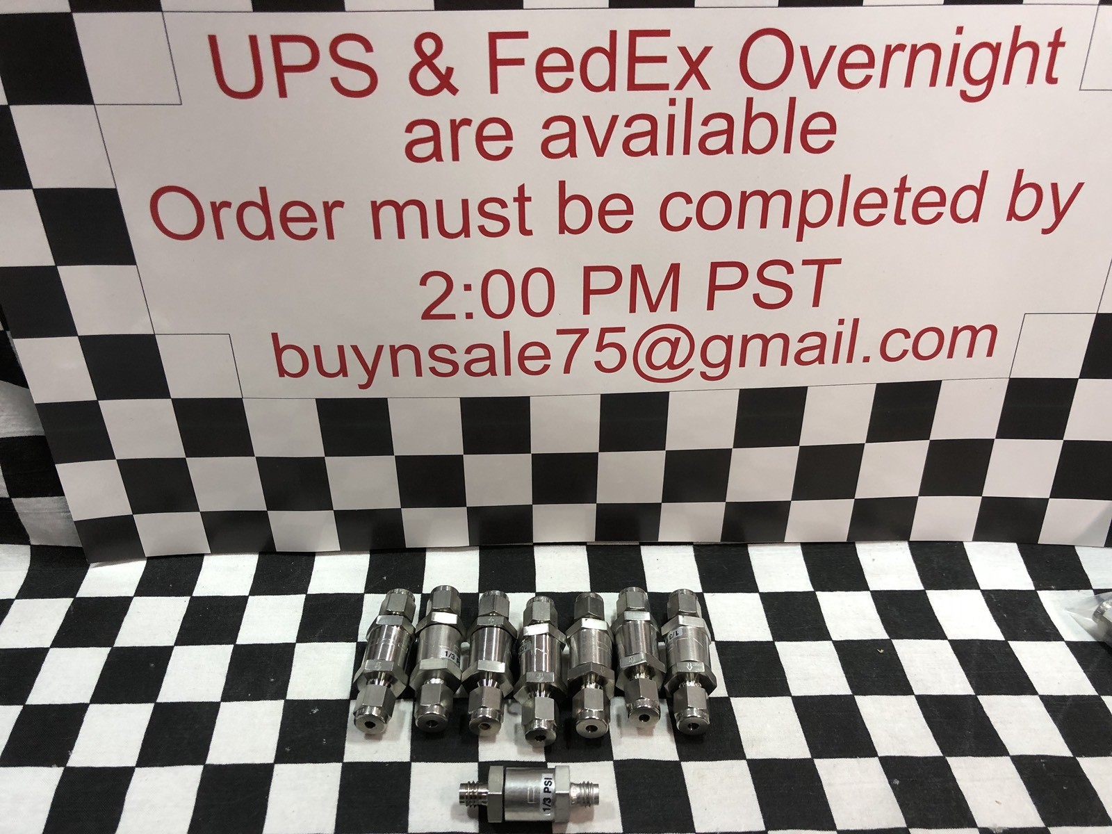 LOT OF 8, NUPRO SS-2C-1/3, POPPET CHECK VALVE 1/8″ TUBE, 1/3 PSIG, #1373C2