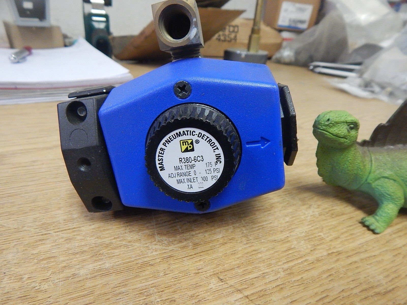 Master Pneumatic Detroit R380-6C3 Regulator *FREE SHIPPING*