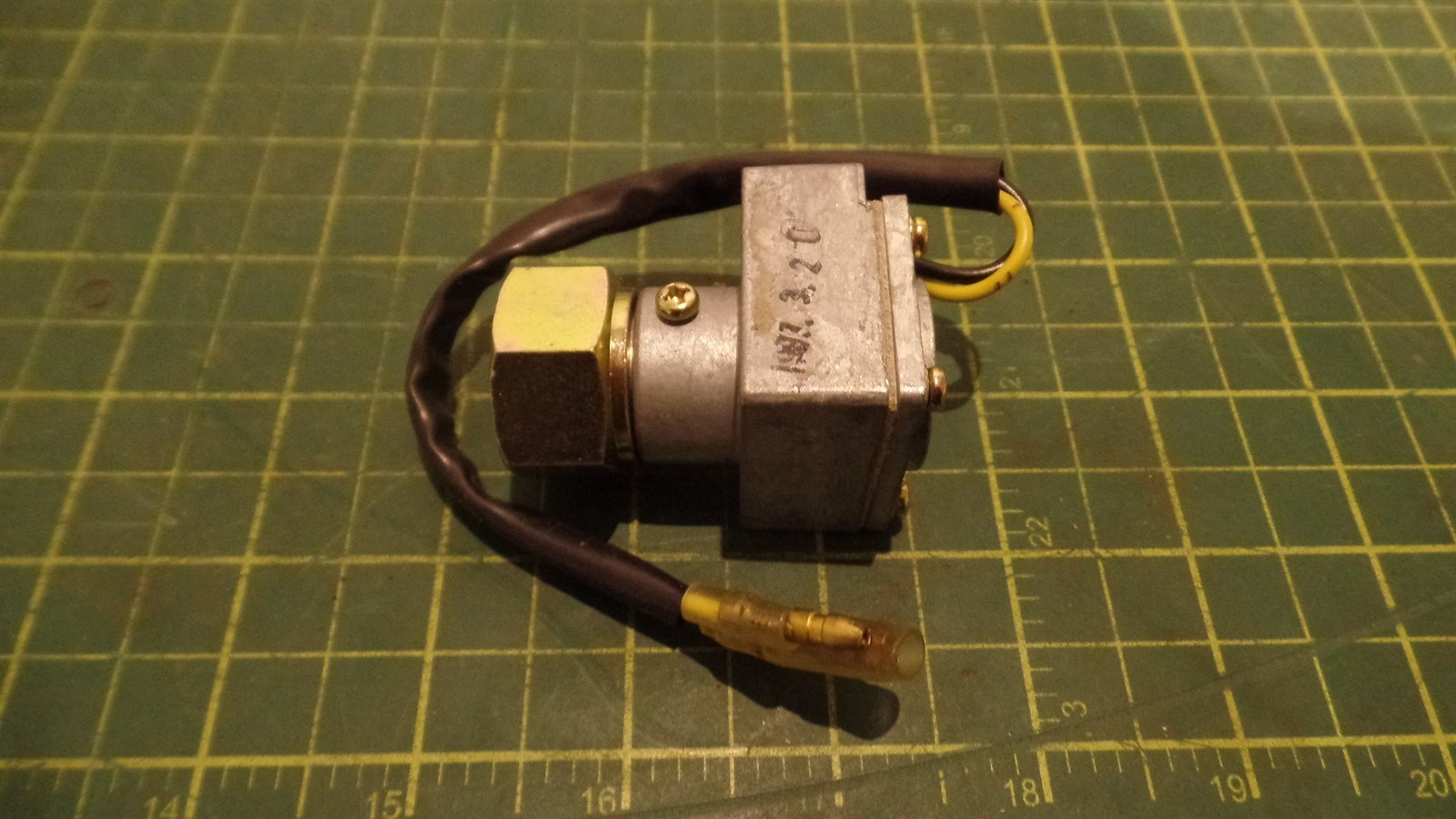 GENUINE DAEWOO PARTS 2547-9011 TACHOMETER SENSOR, 25479011, NIB, N.O.S