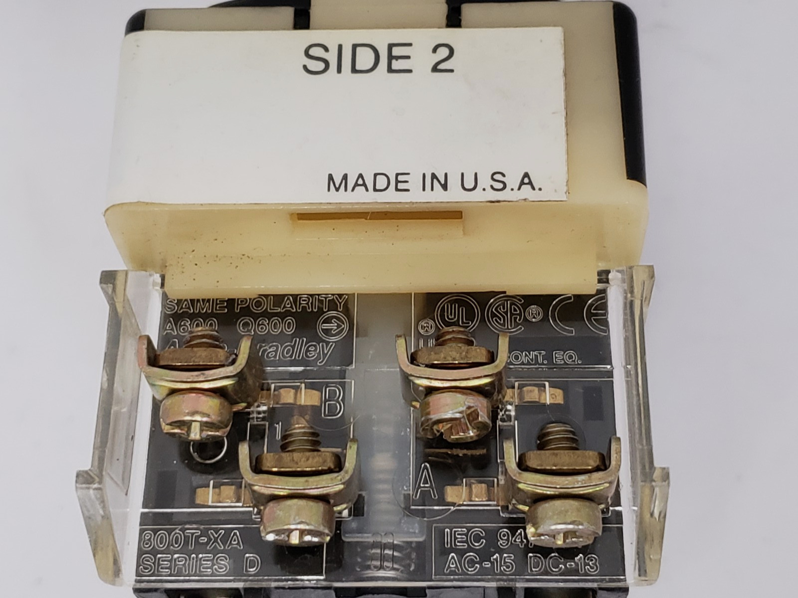 ALLEN BRADLEY 800T-T4T8AAXX TOGGLE SWITCH 4-WAY SPRING RETURN 2NO 2NC SERIES T