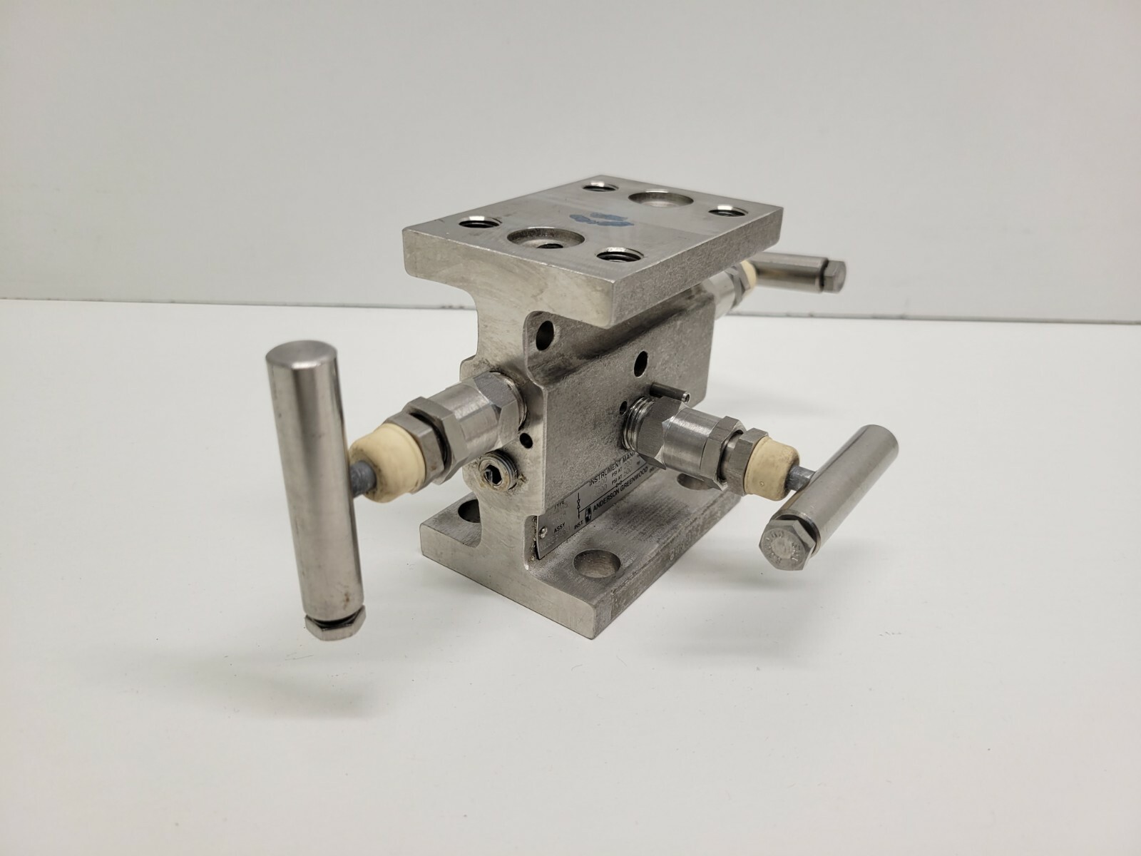 GOOD USED! ANDERSON GREENWOOD INSTRUMENT MANIFOLD M4AVIS-TR68 02.2565.611