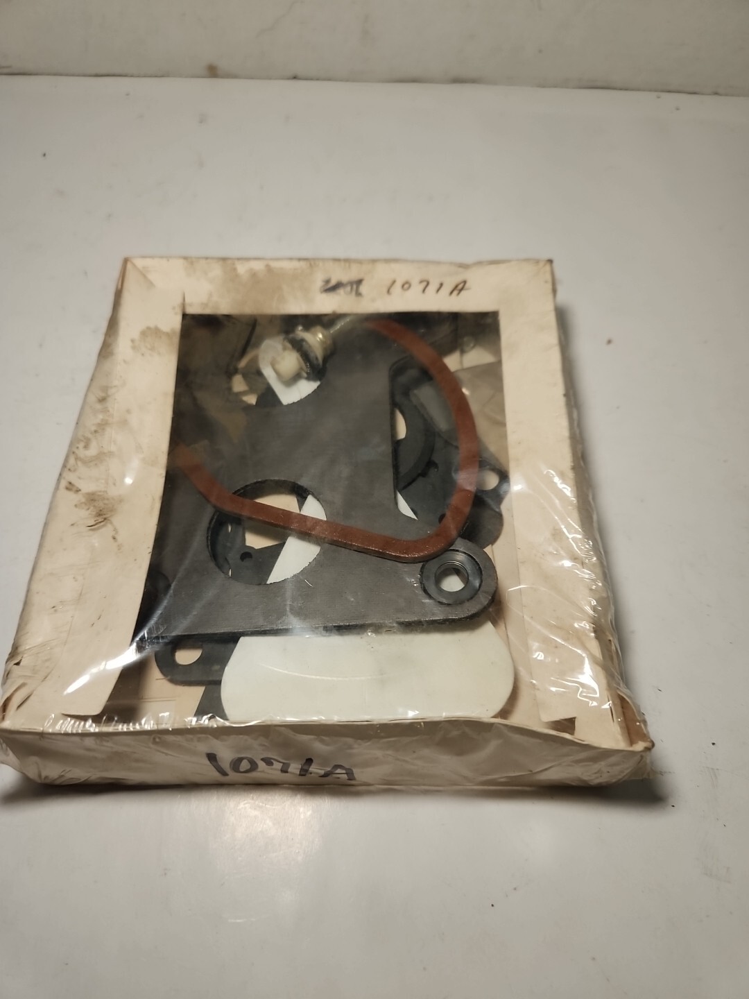 NEW Carter 1071A Carburetor Rebuild Repair Kit. Bin302