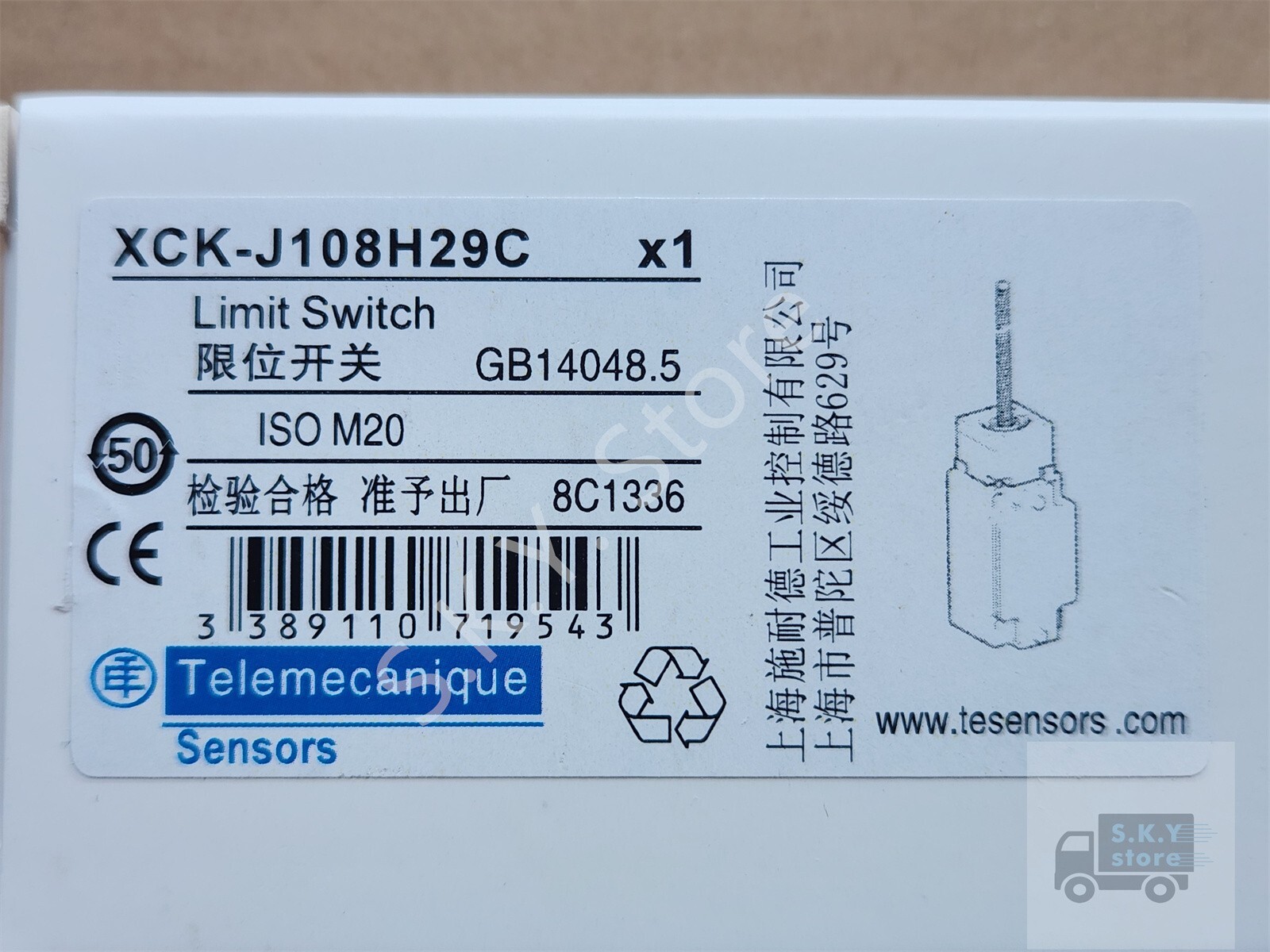 1 x New in Box XCK-J108 H29C/ XCK-J108H29C Telemecanique LIMIT SWITCH, Free Ship