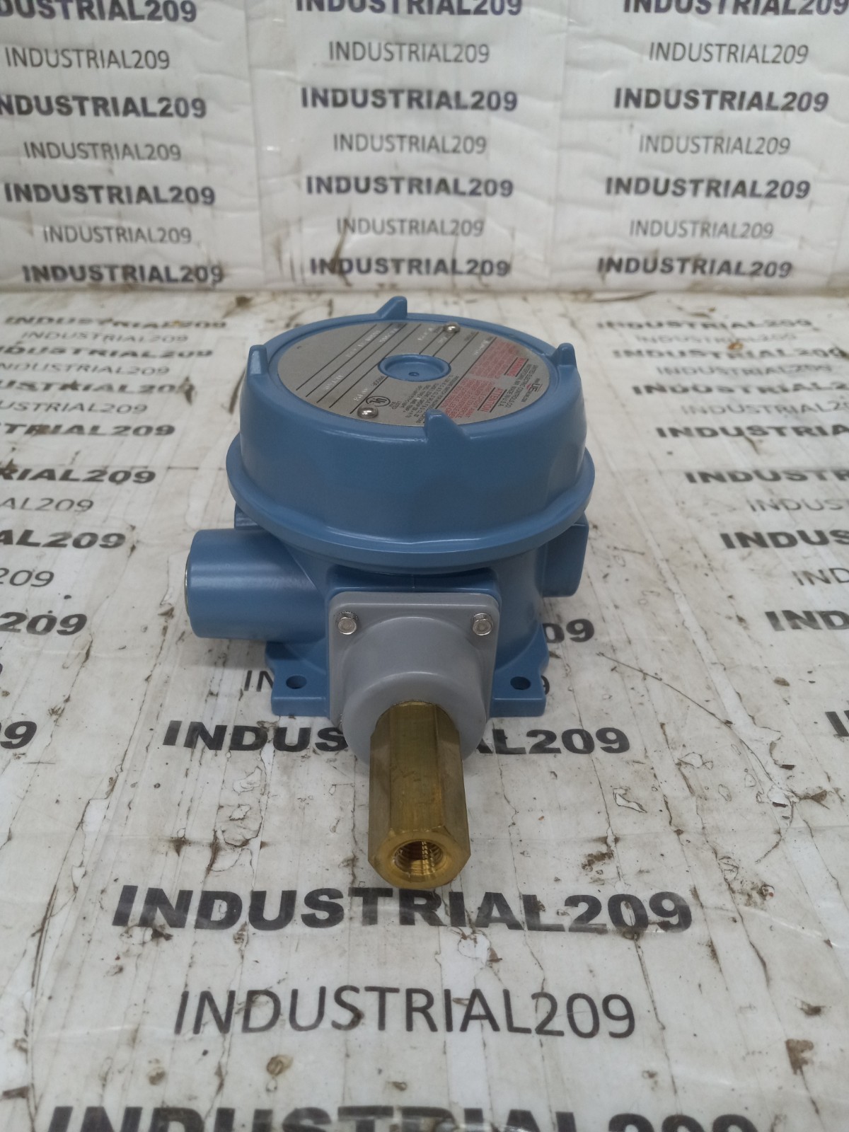 UE J120X-5355 PRESSURE CONTROL RANGE 2TO20PSI