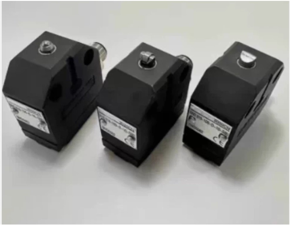 1 pcs BALLUFF BNS 819-99-R-11 limit switch / travel switch