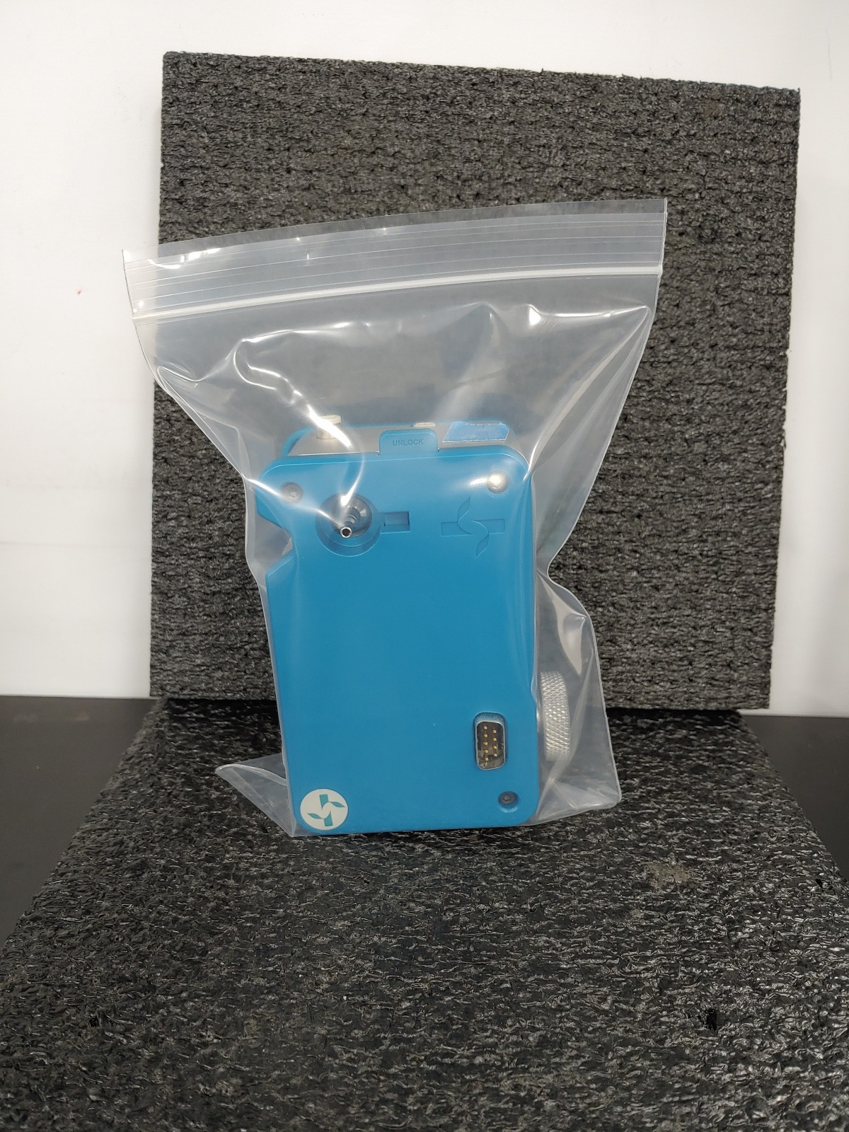 FLUIGENT SMART MICROFUIDICS FLOW-EZ LU-FEZ-07000 Microfluidic Flow Controller