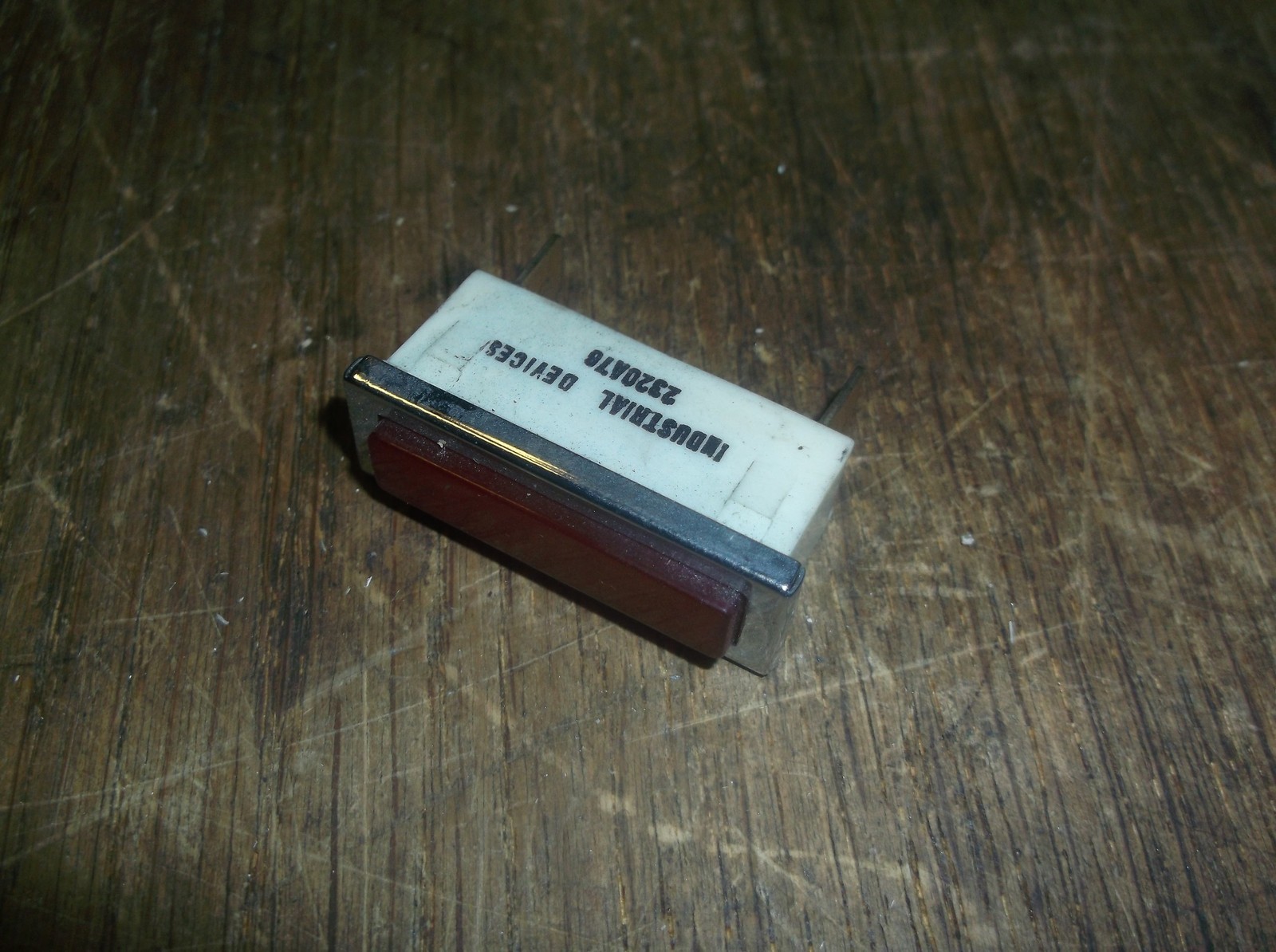 Industrial Devices 2320A76 Red Light *FREE SHIPPING*