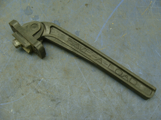 SAVE-A-LOAD PUMP HANDLE PIN AND BRACKET 080-R131 CARGO BAR