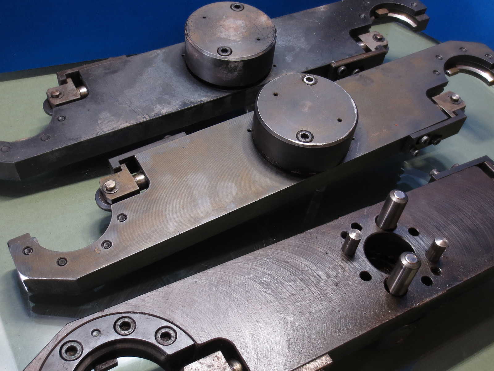 OKUMA MC-4VA CNC VERTICAL MILL TOOL CHANGER CAROUSEL ATC CAT40 CT40 ARM EACH 1