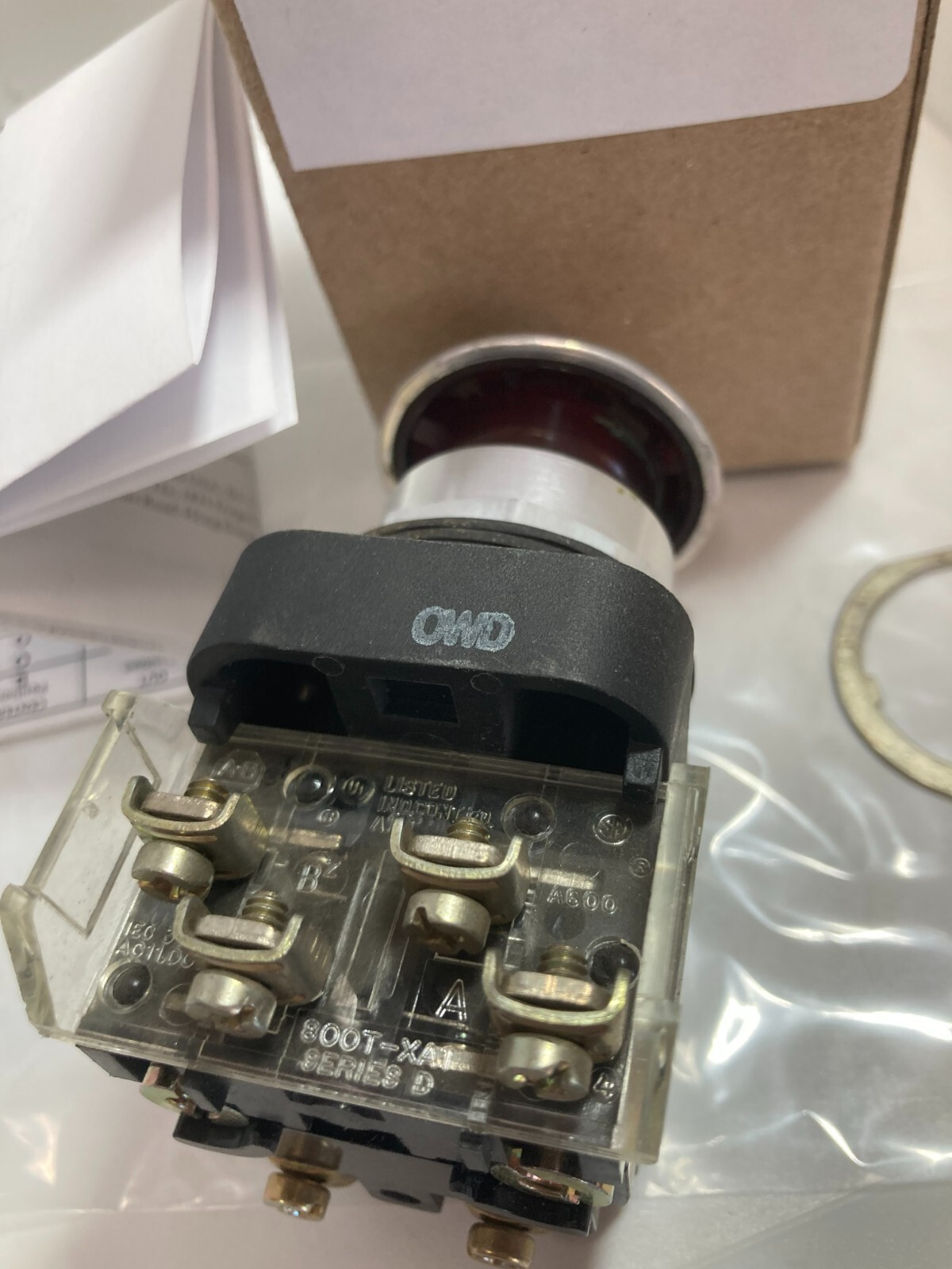 ALLEN BRADLEY 800T-FXP16RA1 PUSH PULL 2 POS ILL RED 120VAC 1NO/1NCLB SERIES T