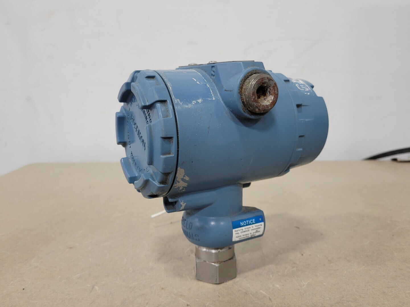 FISHER-ROSEMOUNT 3-15 PSIG Absolute and Gage Pressure Transmitter 2088 G2S22A1M5