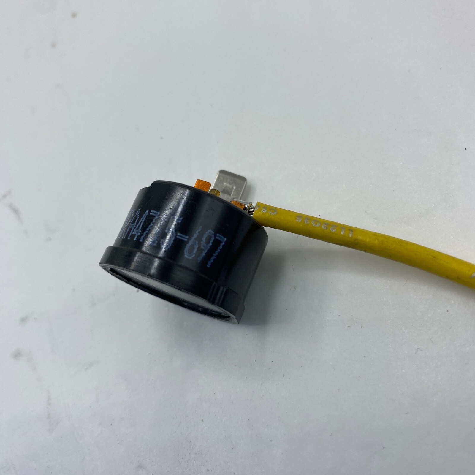 Klixon MRA4715-697 Overload Motor Protector Sensor 26V2V