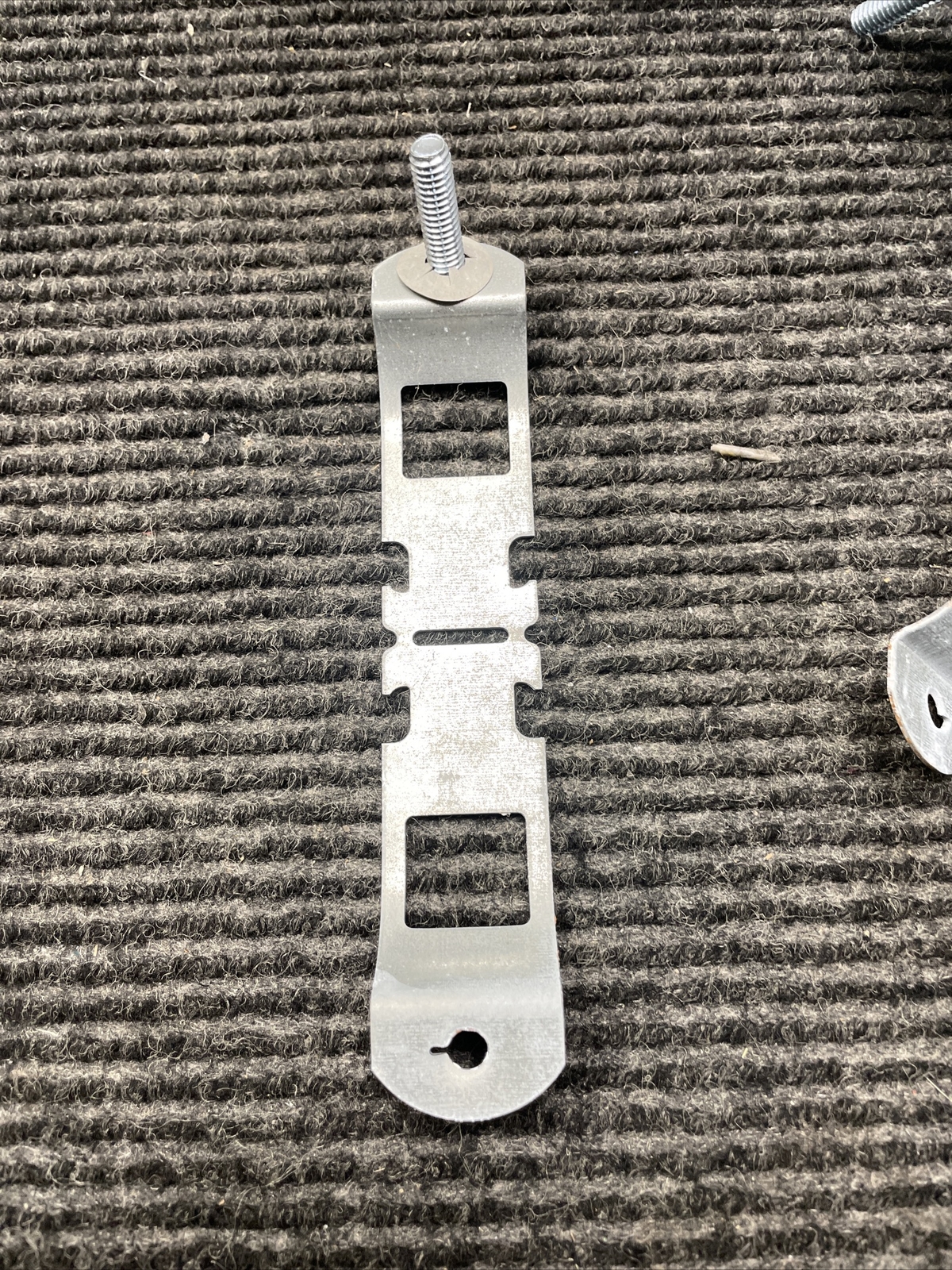 NOS Lot of 50 Eaton/B-Line BPC-24 Break-Apart Clamp 1-1/2″ BPC24