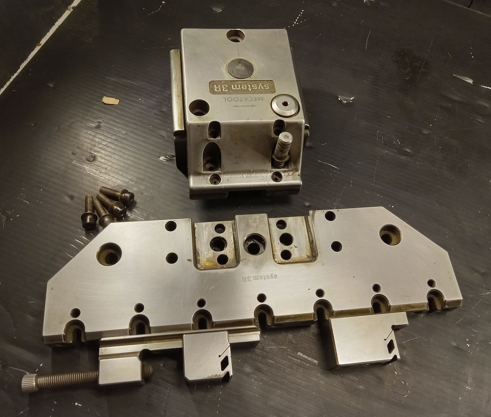1 USED SYSTEM 3R 3R-272HP/3R-239.1/3R-292.66HP WIRE EDM TOOLING KIT *MAKE OFFER*