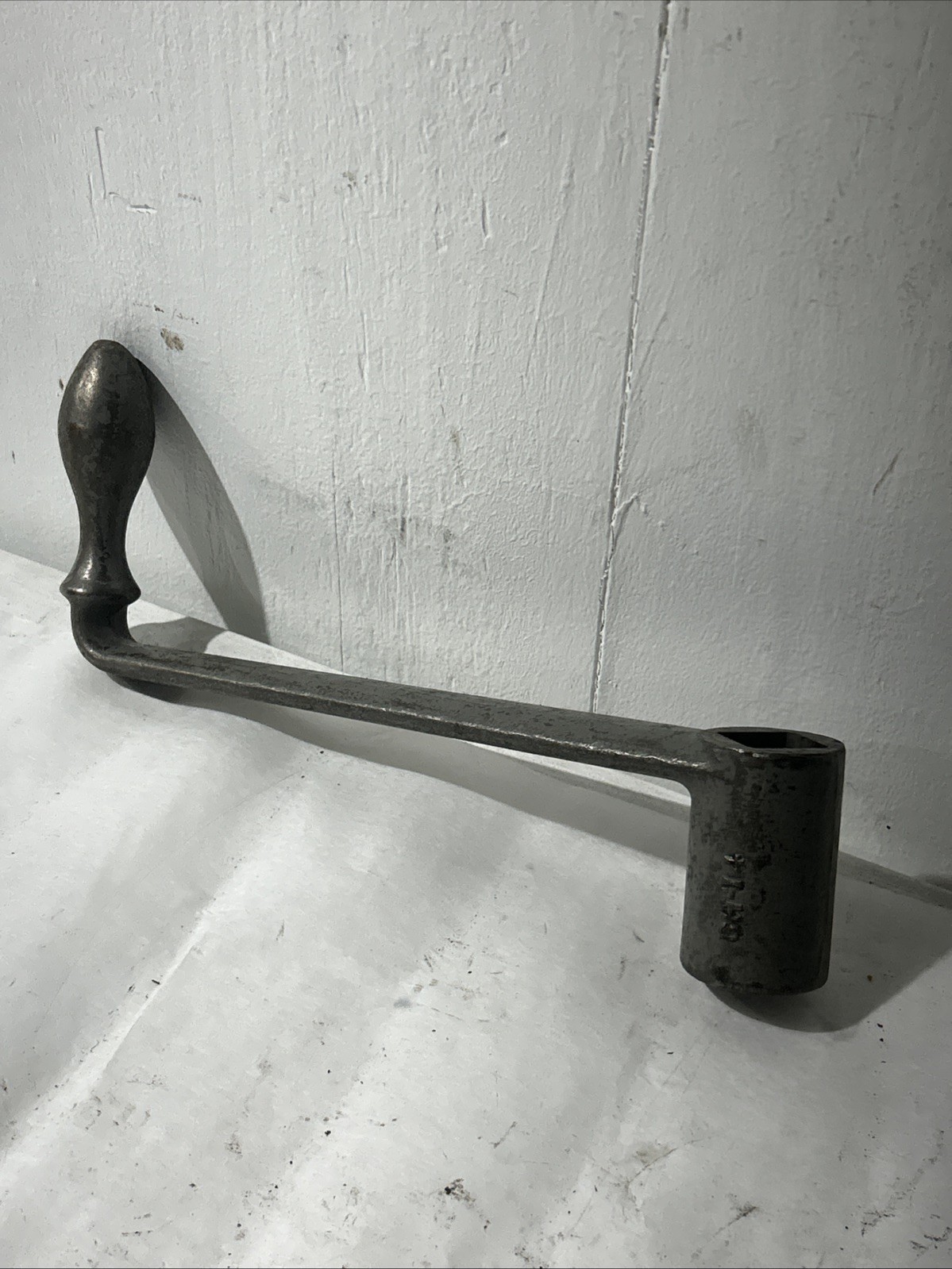 Vintage Industrial Machine Handle. Cast Iron Ch-14 Square Socket .875” Square.