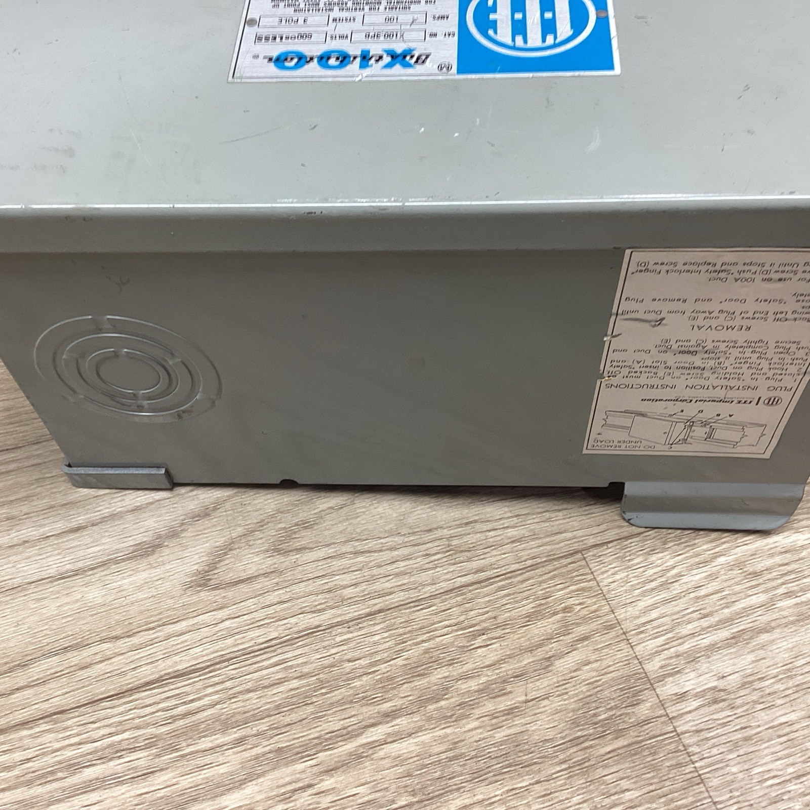 ITE X100 X100-3PB 100AMP 3POLE BUSWAY ENCLOSURE #814E134PR6*CO