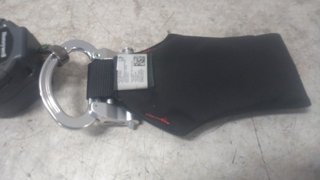 Honeywell Miller MFLEW-18/6FT 6 Ft L 420 Lb Cap Self-Retracting Fall Limiter