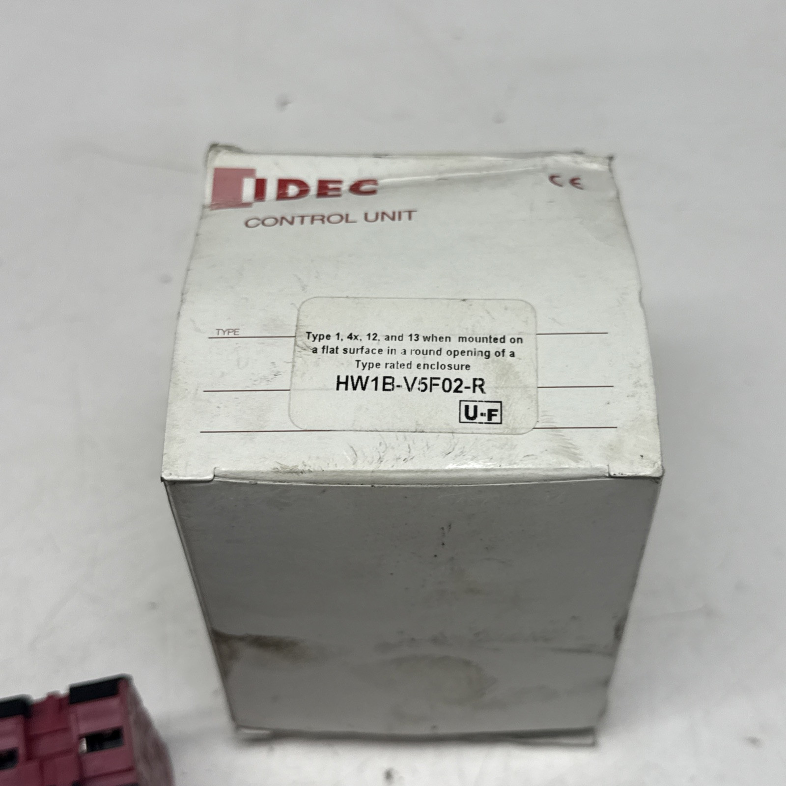 1 NEW IDEC HW1B-V5F02-R EMERGENCY STOP BUTTON NIB Chipped**