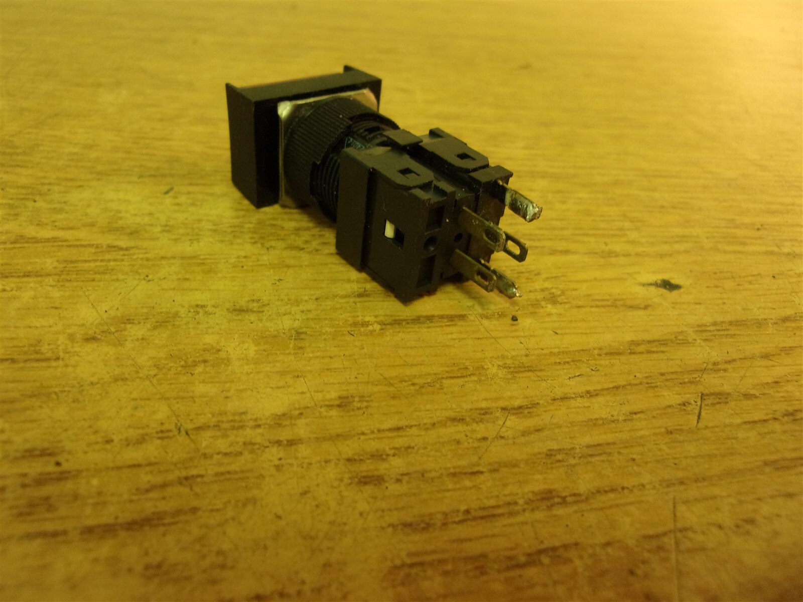 Omron A3GJ-6011-3 Red Push Button Switch *FREE SHIPPING*