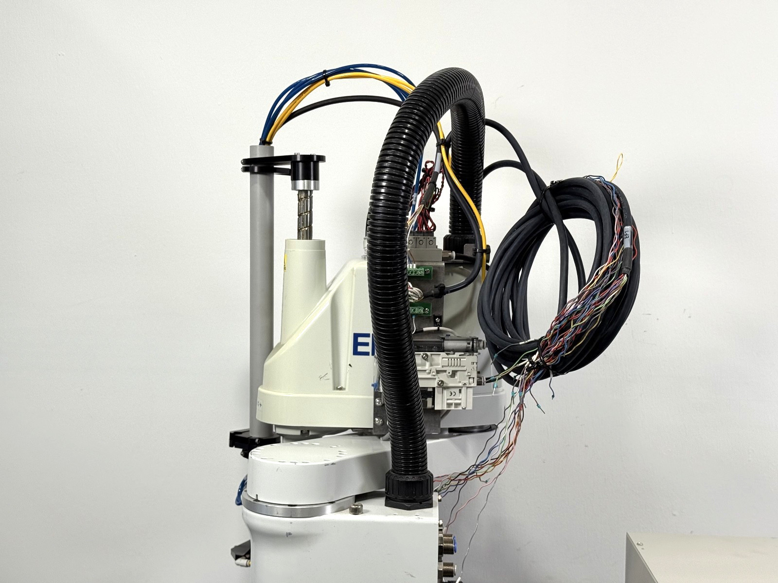 Seiko Epson LS3-401S 4-Axis SCARA Robot w/ RC90 Controller 200–240VAC