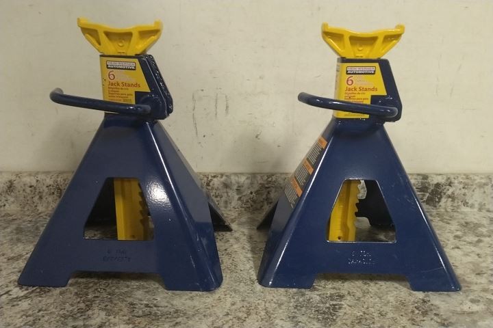 Hein-Werner HW93506 2 Pk 6 Ton Load Cap 25-1/4 In Max Extended H Vehicle Stand