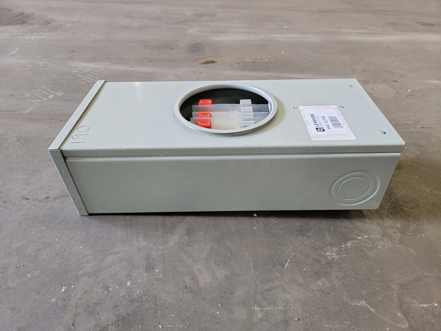 HYDEL SFC700PW 100 A, 600V PolyPhase Meter Socket w/ Hub Closure Plate –