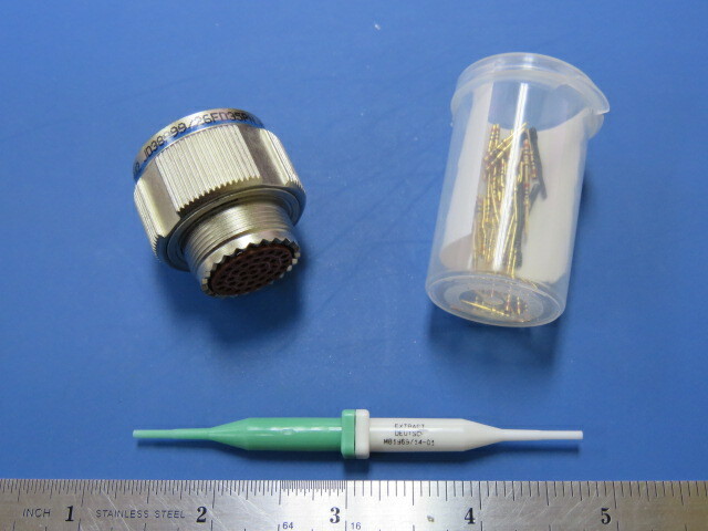 DEUTSCH D38999/26FD35PN Qty of 1 per Lot 37 Position Circular Connector Plug,