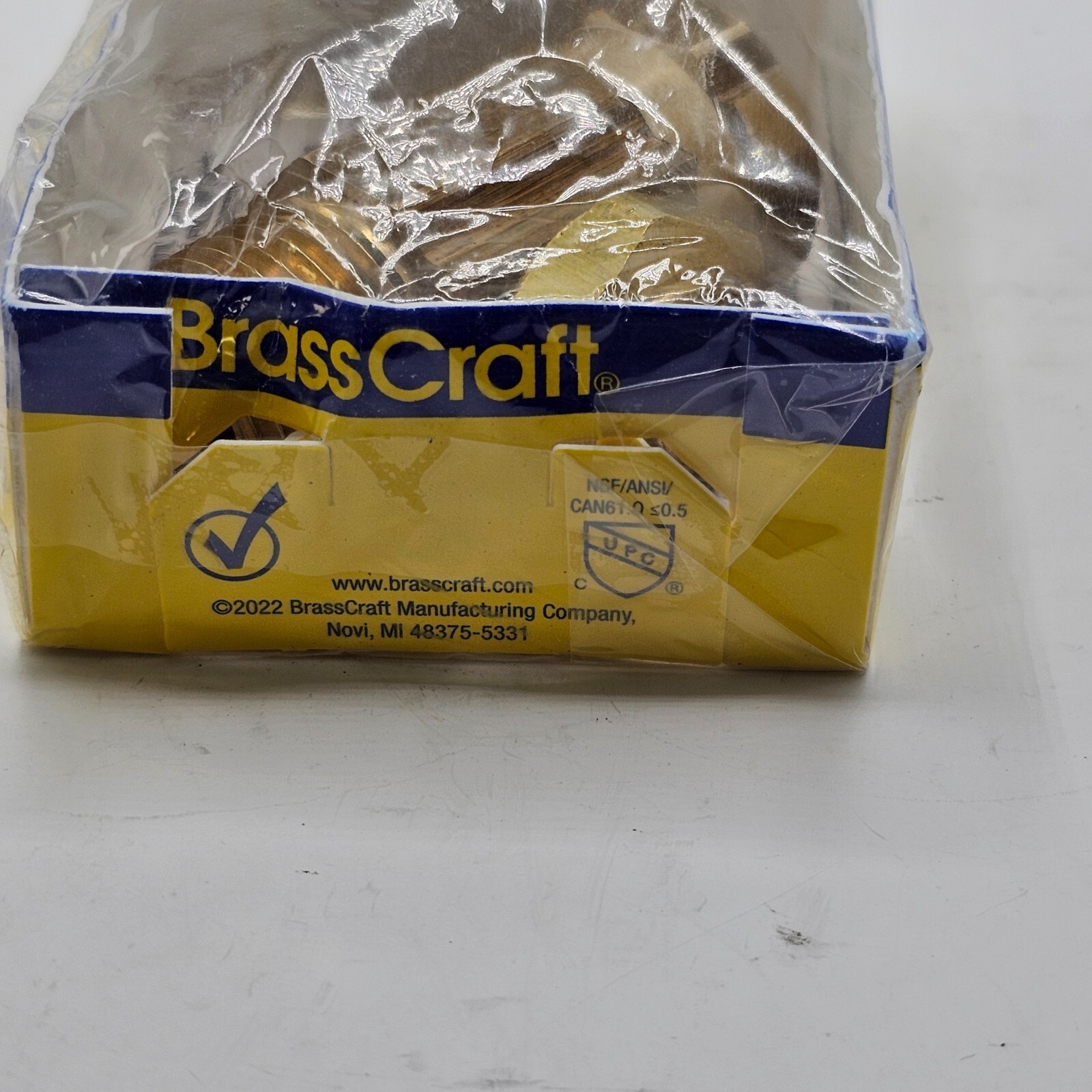 BrassCraft DRS83X R 1/2 in. FIP x 1/2 in. MIP Integral Shut-Off Valve