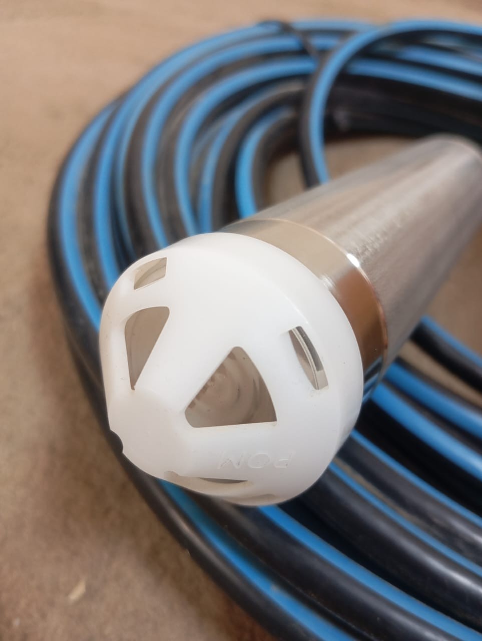 Endress+Hauser / Deltapilot M / Hydrostatic Pressure Transmitter / FMB53-LVP4/0