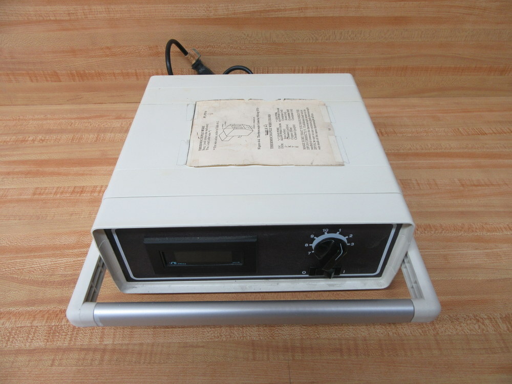 Omega Engineering DP116KC2AMDSS Thermocoupler Temperature Indicator