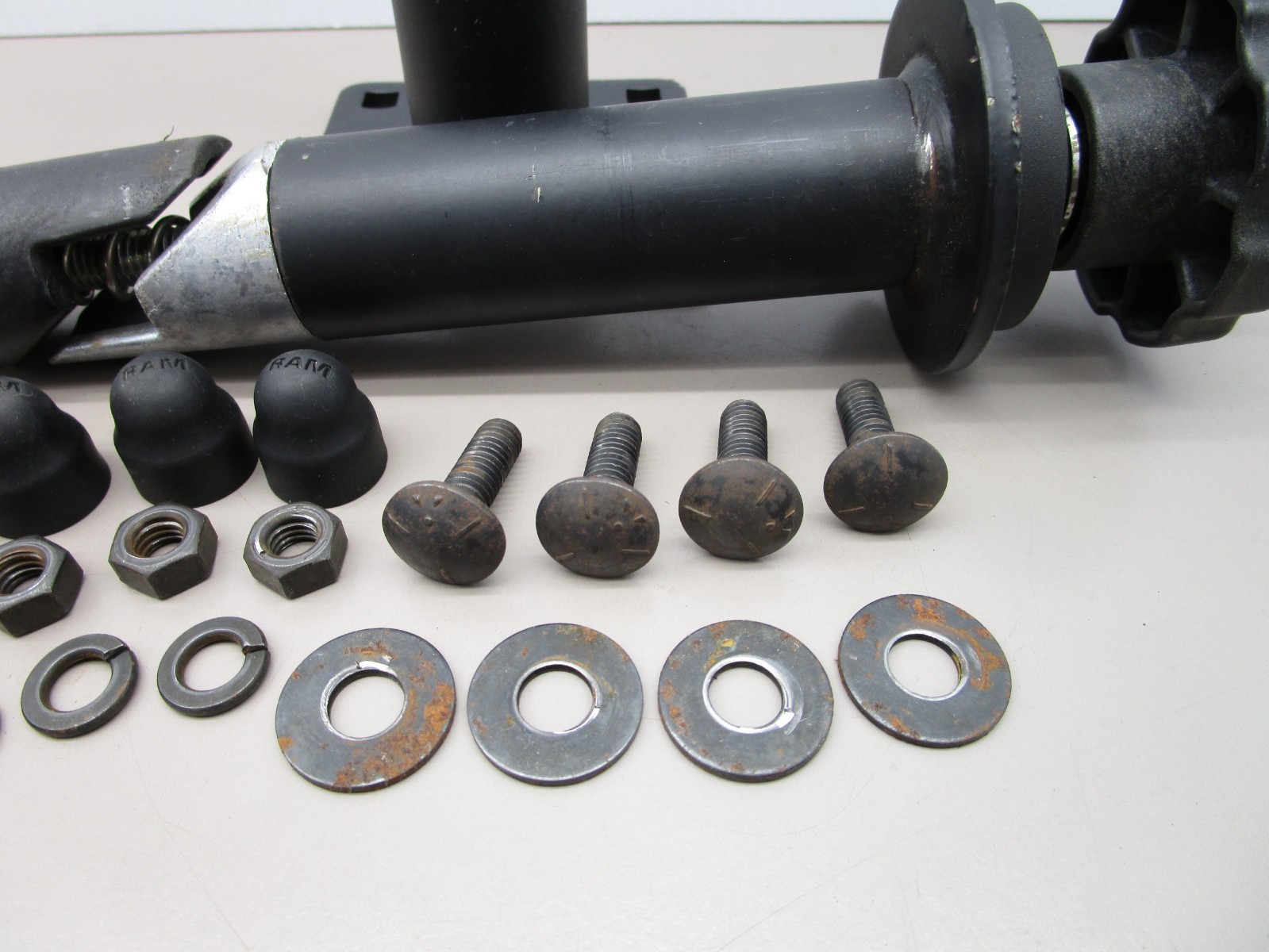 RAM Mount RAM-VP Tele-Pole Assembly 9″ Lower and 4″ Upper Pole