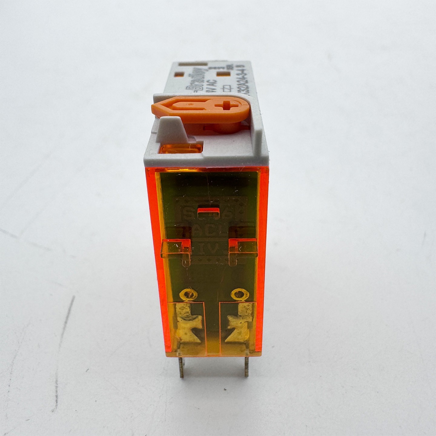 700-HK32A24-3-4 24V 50/60Hz GP Slim Line Relay New Original 700HK32A2434