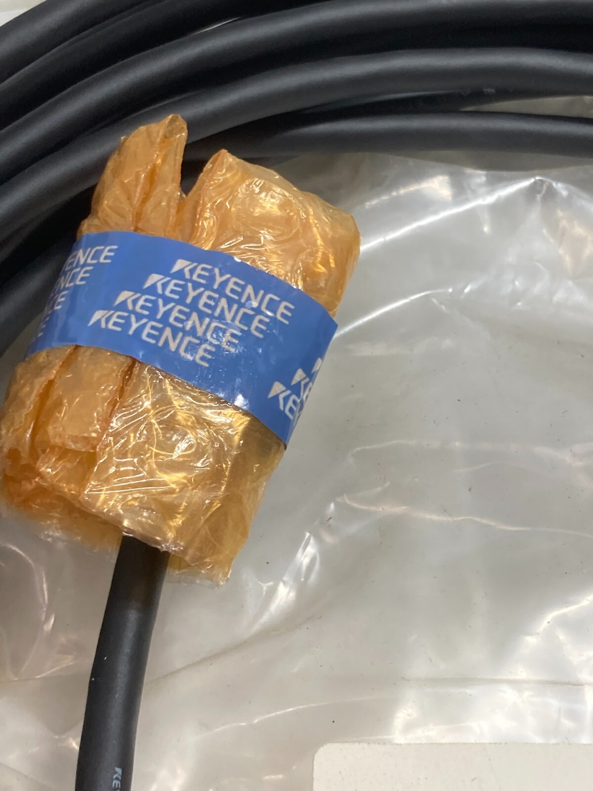 KEYENCE GL-RP10NM CONNECTION CABLE 10M LONG NPN NIB