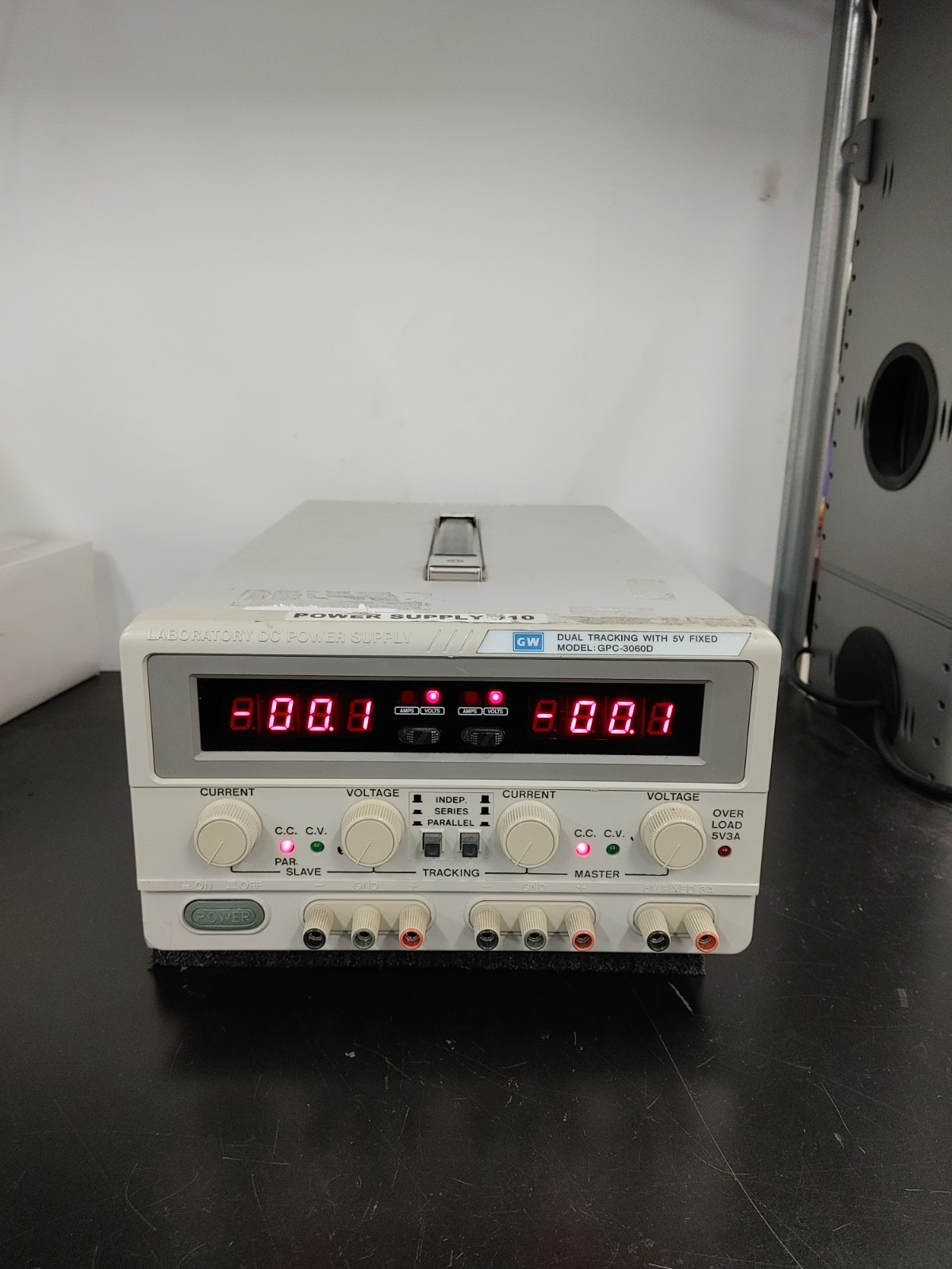 GW INSTEK GPC-3060D Dual Tracking with 5V Fixed Laboratory DC Power Supply