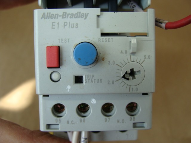 LOT OF 2 ALLEN BRADLEY CONTACTORS 100-C09*10 W/OVERLOAD RELAY 193-EECB
