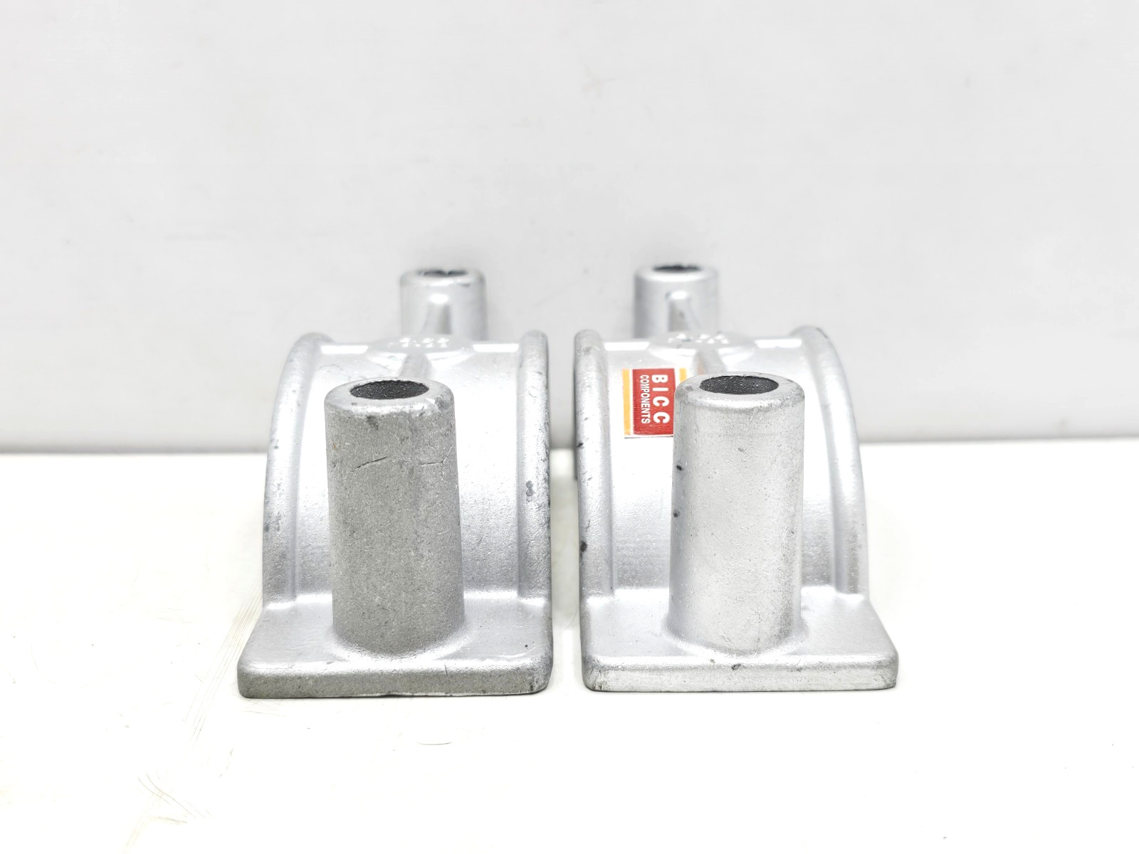 BICC 76-83 BICC ALUMINIUM TWO BOLT CLEATS ( ATC 76-83 )