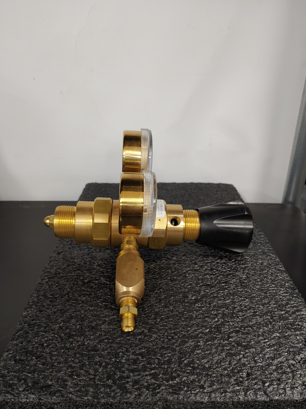 HARRIS KH1135 High Purity Two Stage Gas Regulator