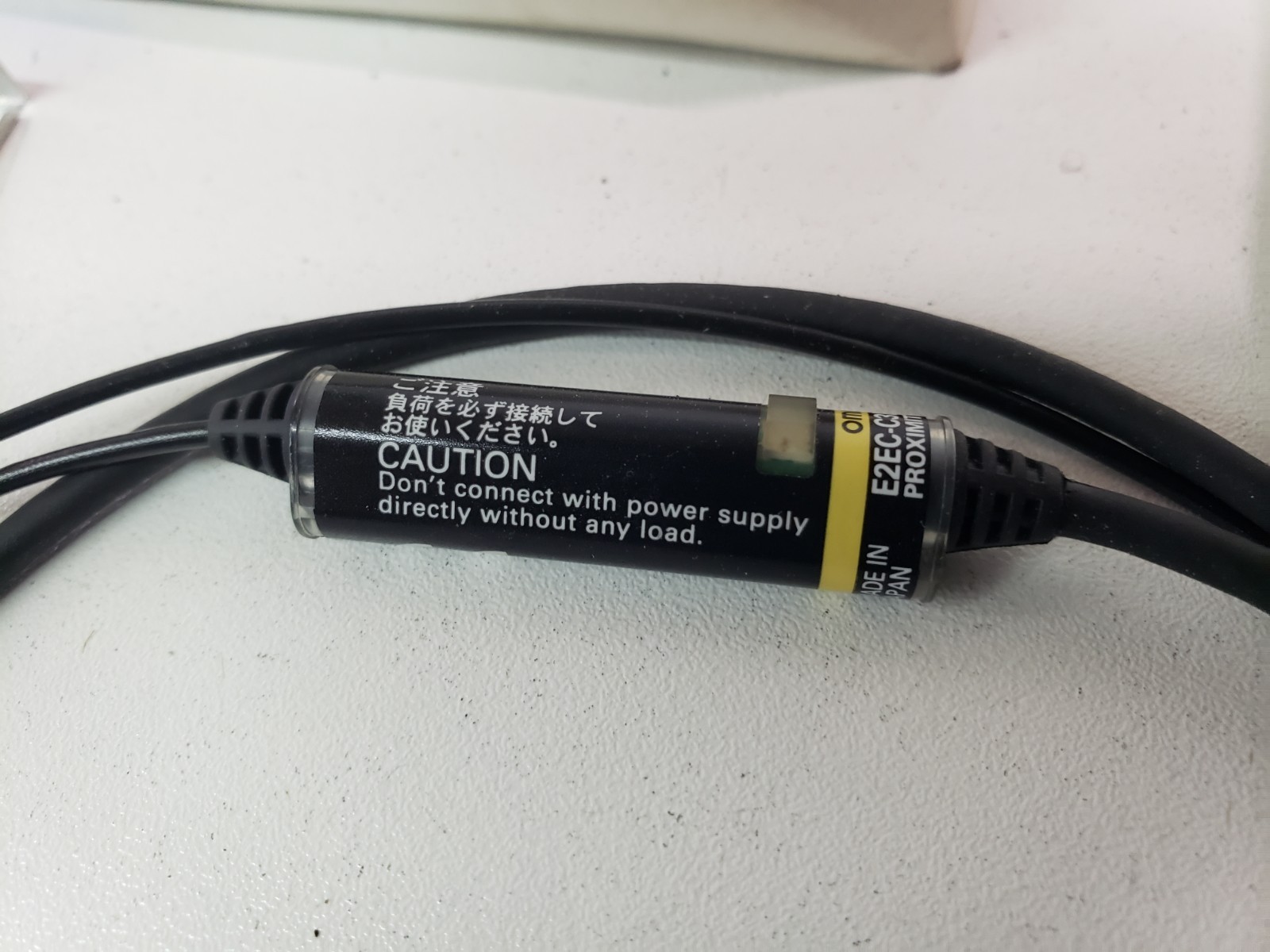 UNUSED – OMRON E2EC-C3D1-M1GJ Proximity Switch Sensor