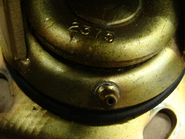SET OF 4 GREASEABLE (2 STATIONARY/2 SWIVEL) CASTERS 6″ X 2″ 05085329