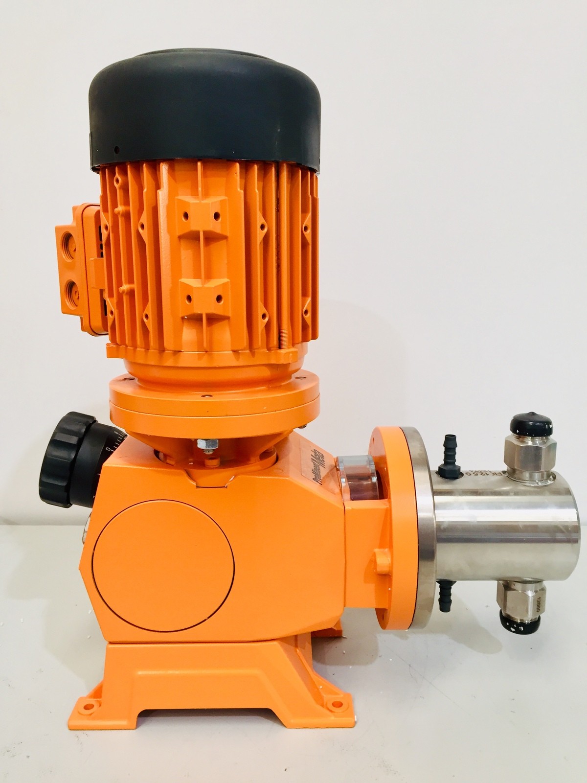 Prominent Meta MTKa MTKAH2160STS000S000 Piston Dosing Pump and Motor