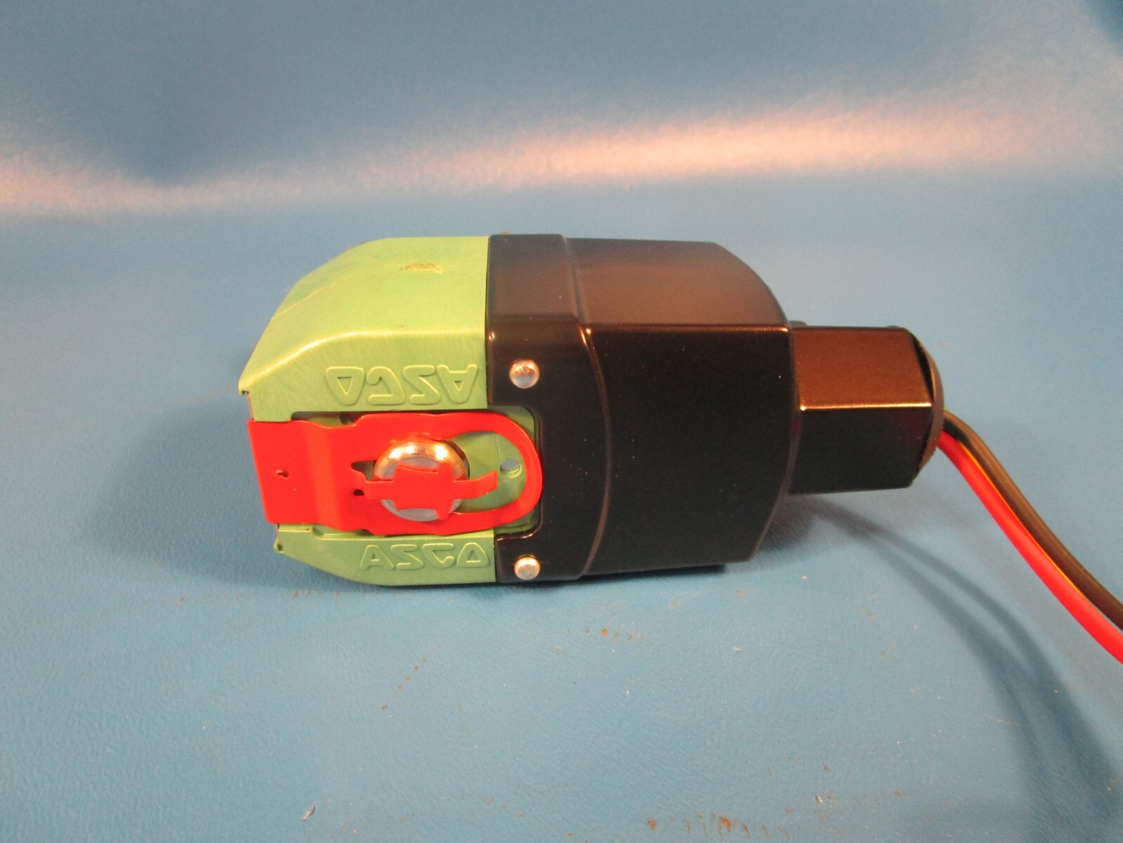 Asco 8262R202A, Redhat Electronically Enhanced Solenoid Valve, 1/4″ x 1/4″, 12-2