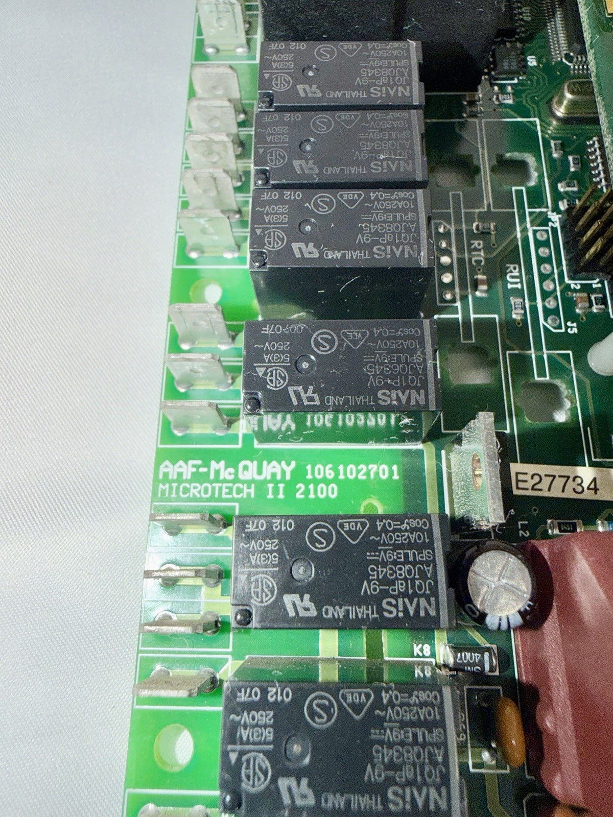 AAF MCQUAY 106102701 25-89127-0 HVAC CONTROL BOARD
