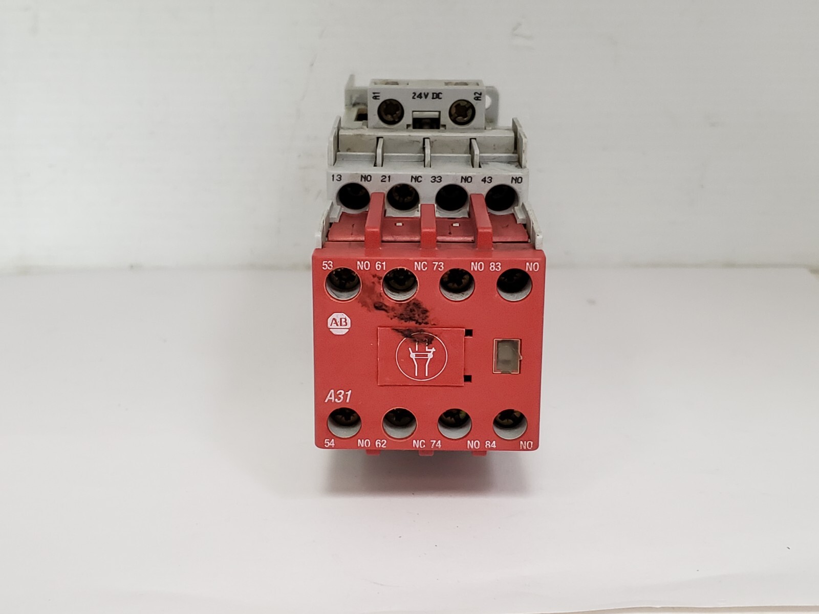 ALLEN BRADLEY 700S-CF620ZJC SAFETY CONTROL RELAY 8 POLE 10A 24V DC