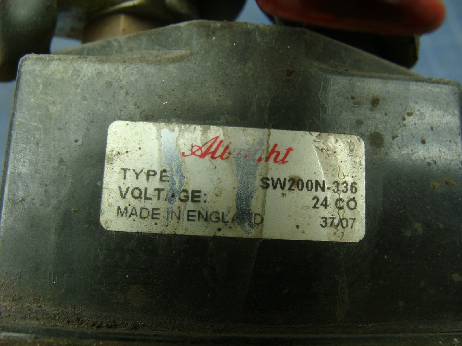 ALBRIGHT SW200N-336 SINGLE-POLE SINGLE-THROW SOLENOID CONTACTOR 24 VDC