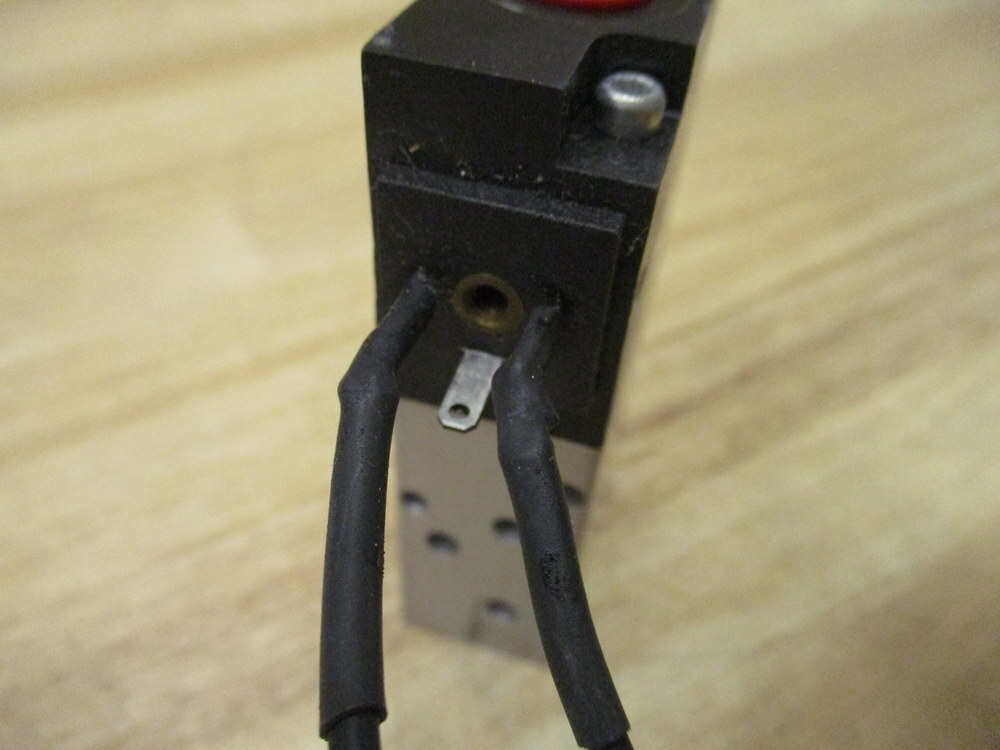 Humphrey M310 39 Solenoid Valve M31039 w/Wire Lead & Contact