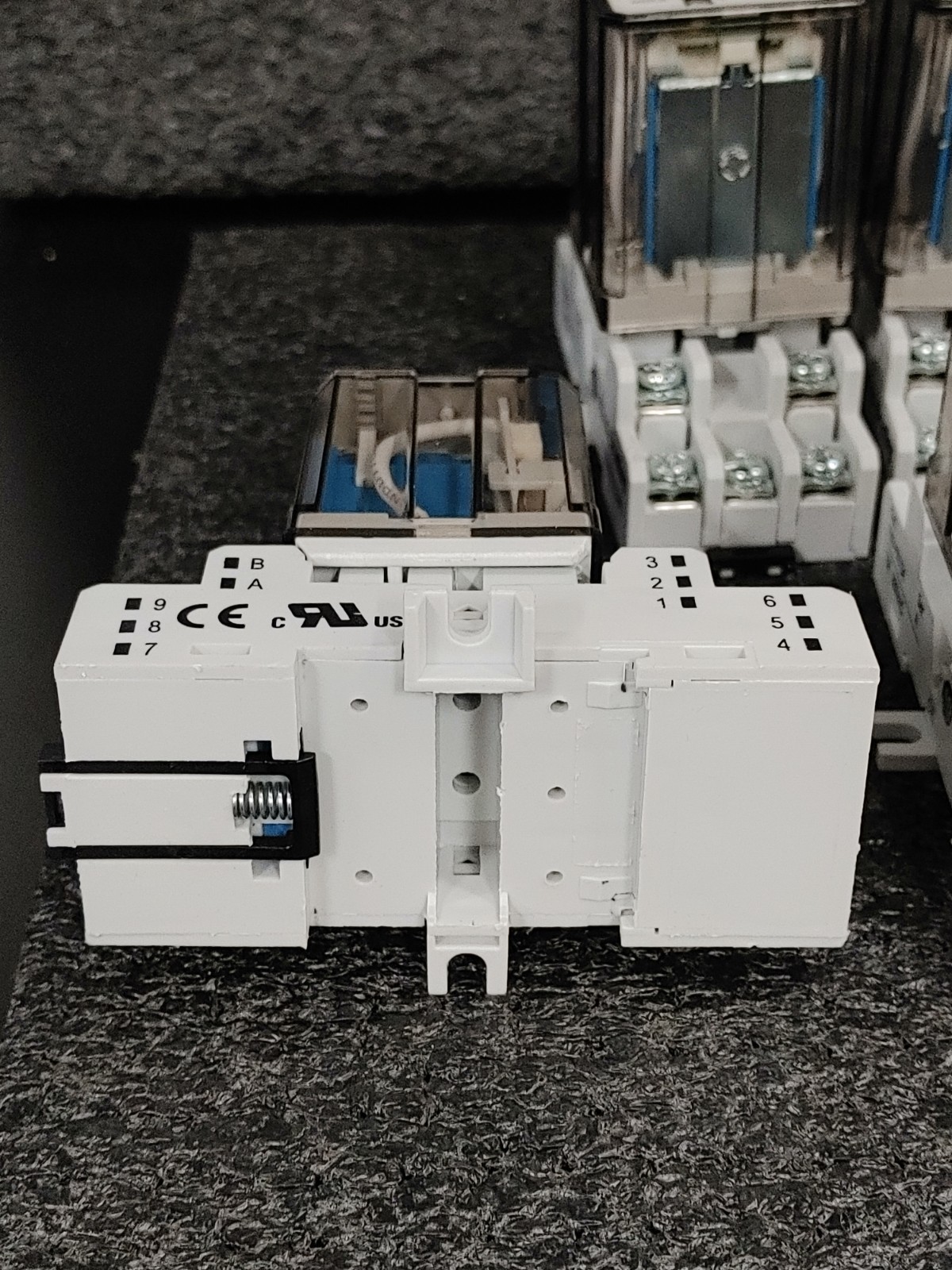 Lot of 6 ALLEN BRADLEY 700-HB32Z24-3-4 24V DC GP Tall Square Base Relay w Base