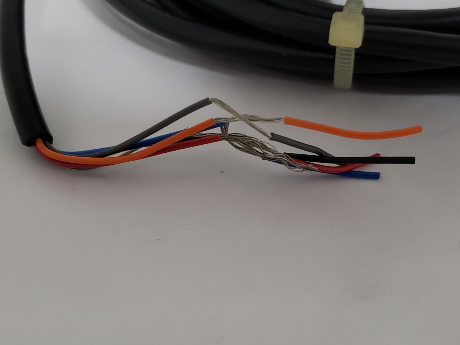 ALLEN BRADLEY 42DCB-5000 PHOTOSWITCH CABLE BASE 10-30VDC SERIES B NNB