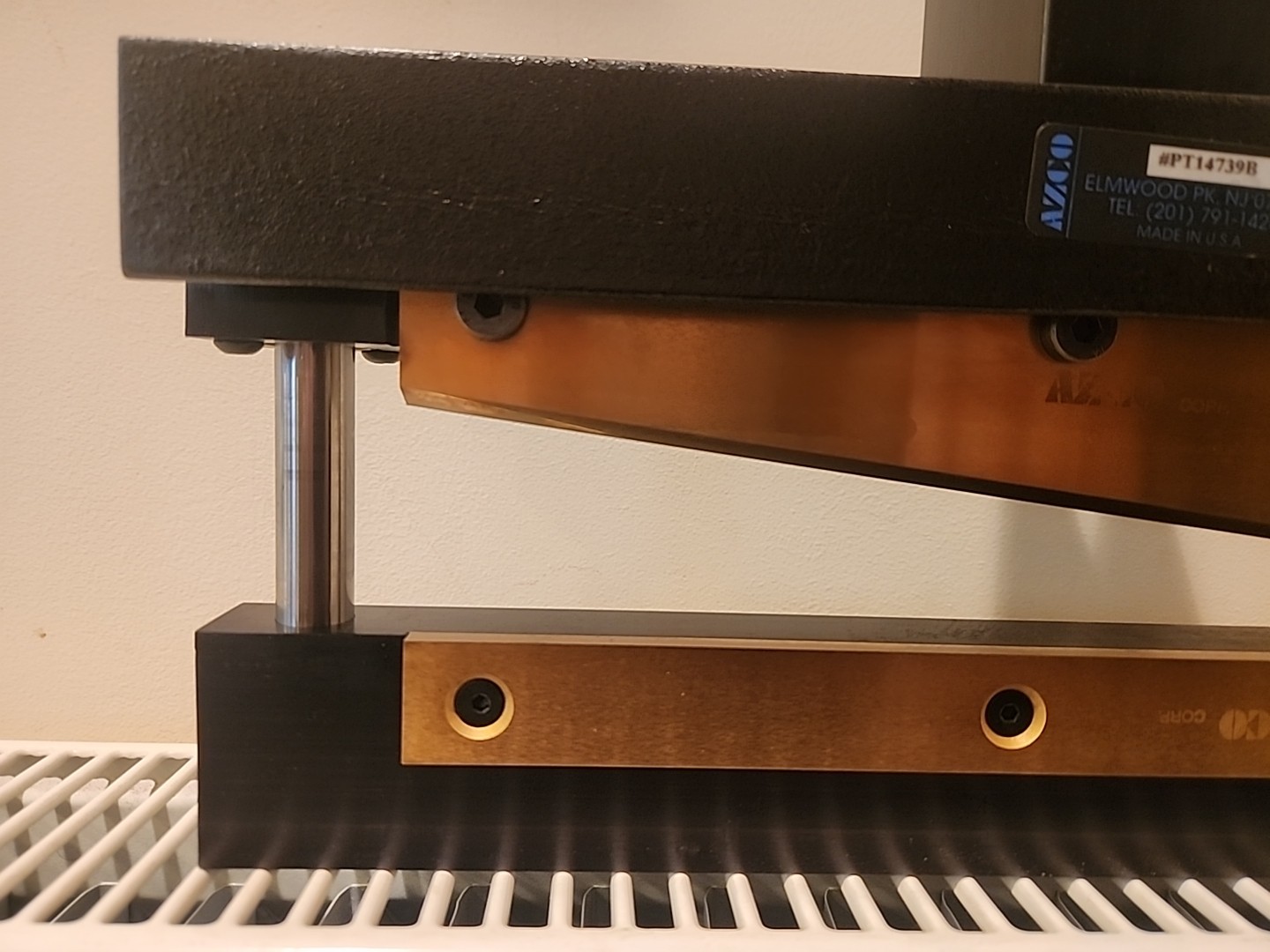 New AZCO Corp Sur-Cut Guillotine Knife Assembly for Pneumatic Systems