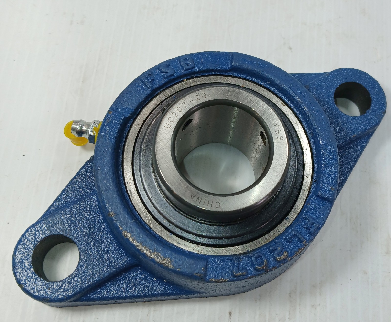 1 NEW FSB FL207 2 BOLT MOUNT W/ UC207-20 INSERT BEARING NNB ***MAKE OFFER***